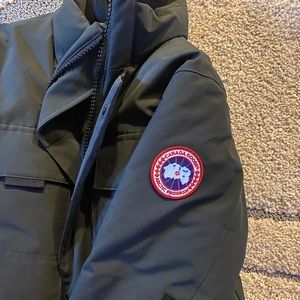 Canada Goose Forester Slim Fit Jacket - Dark Green